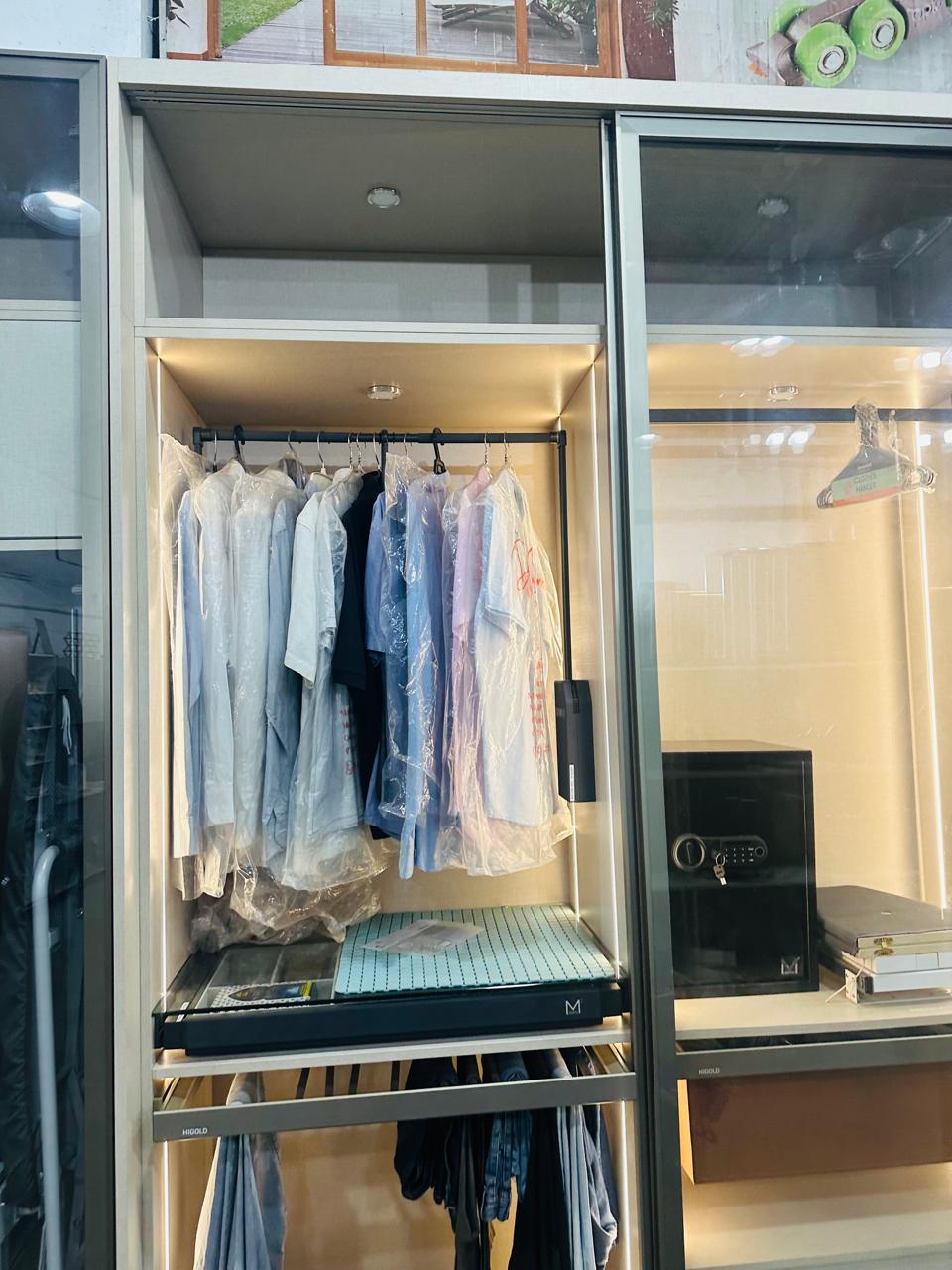 Wardrobe Unit